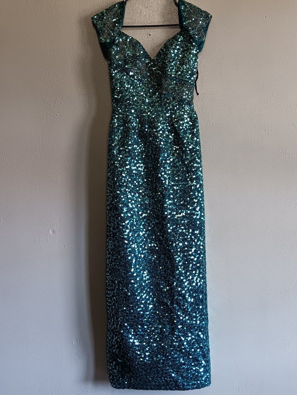 True Vintage Mike Benet Teal Full Sequin Beaded Formal Evening Gown USA, Size 6 - Picture 2 of 16
